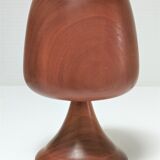 Cinq verres à pied en bois tourné vintage
