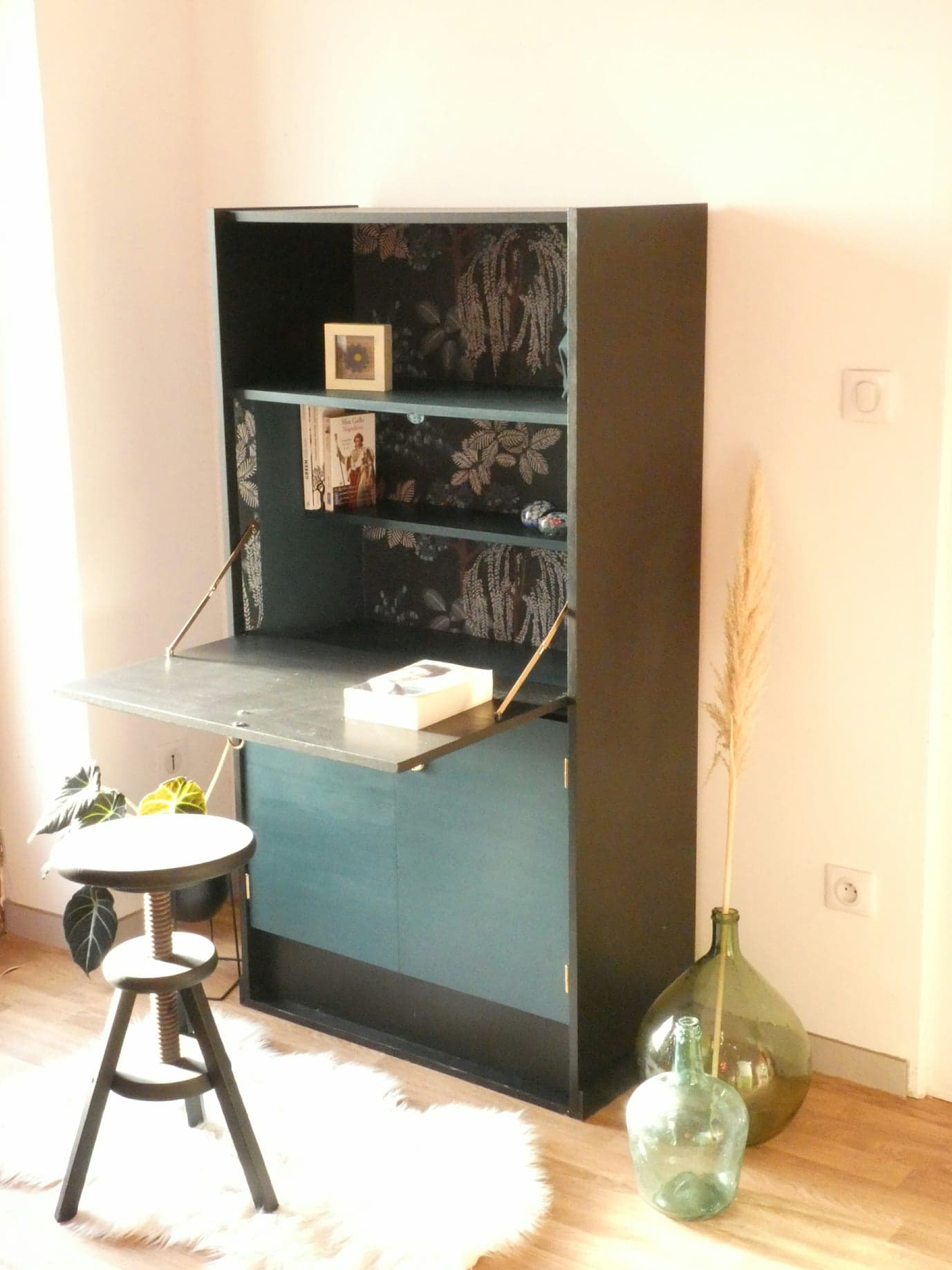 Vintage secretary blue oil