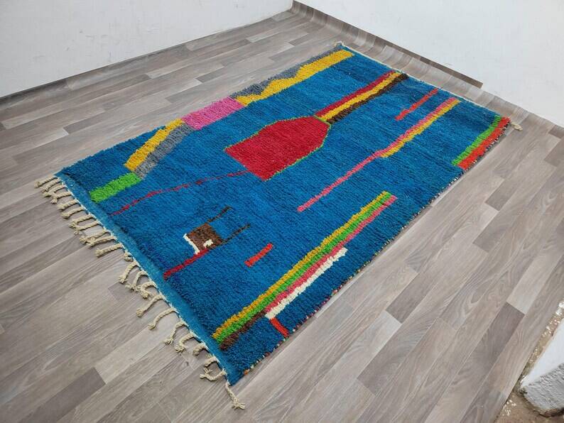 Traditional handmade Berber rug 250cm x 150cm