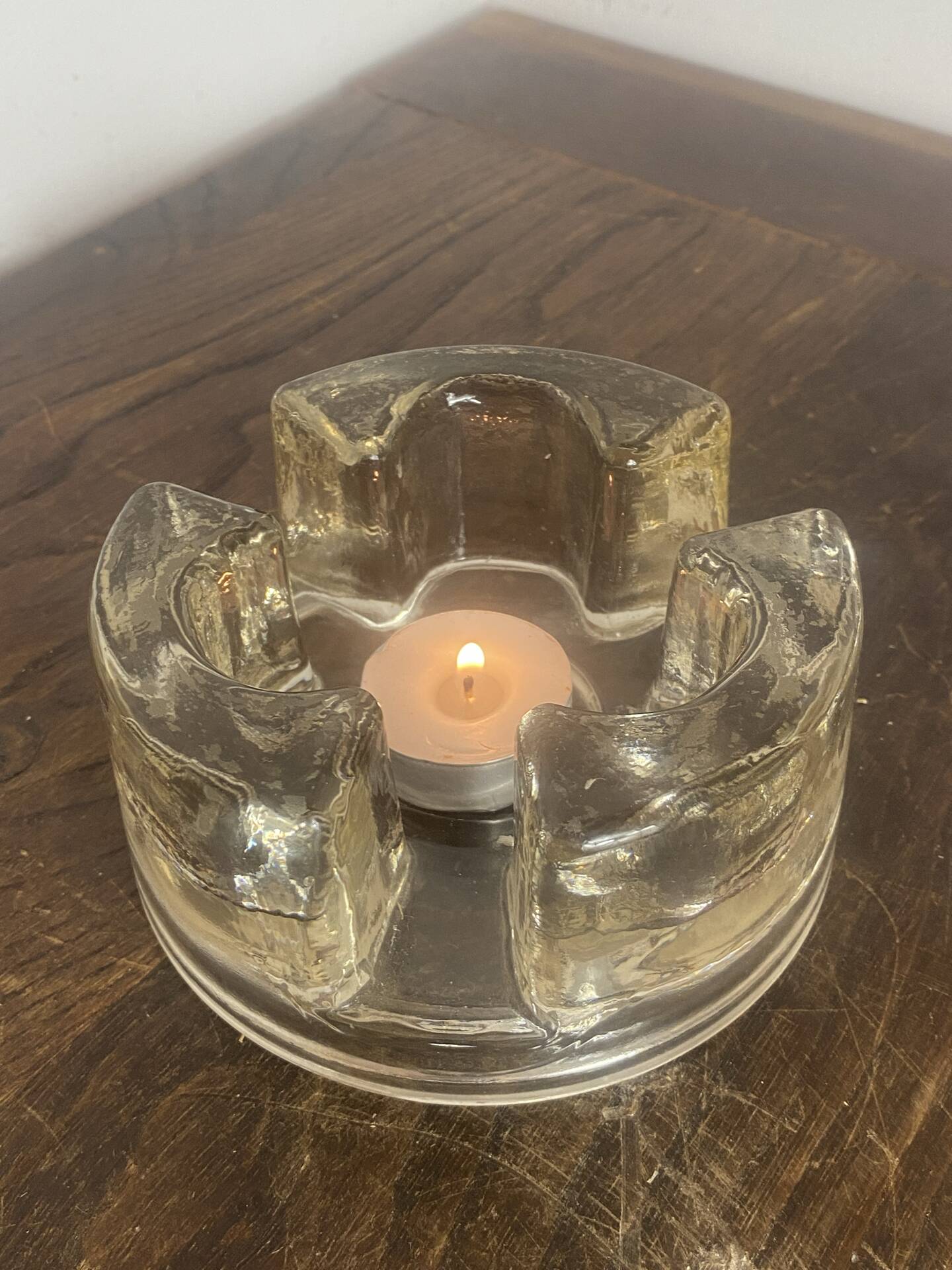 Candle holder, glass warming plate