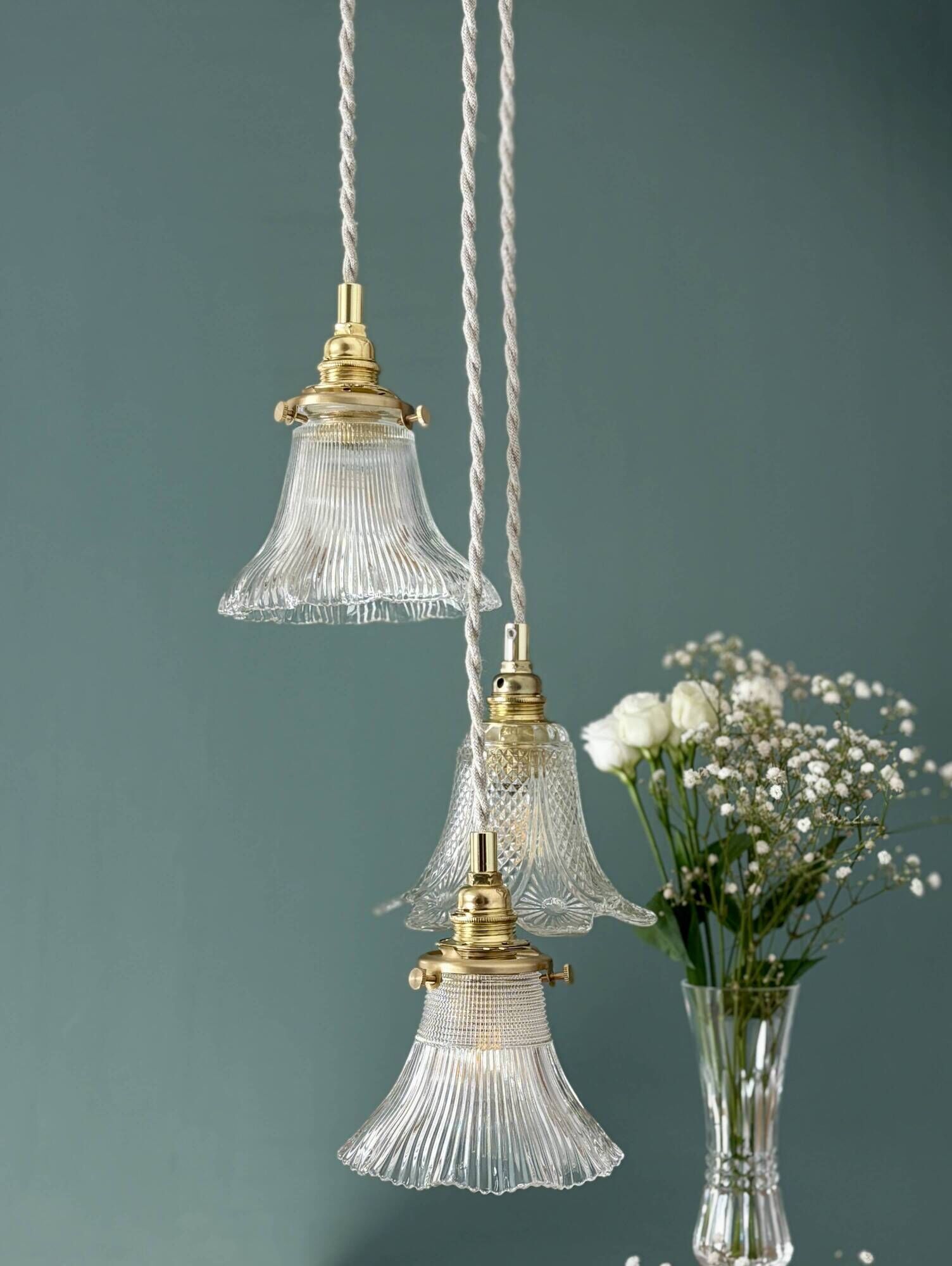 Vintage triple tulip pendant light in chiseled glass and holophane