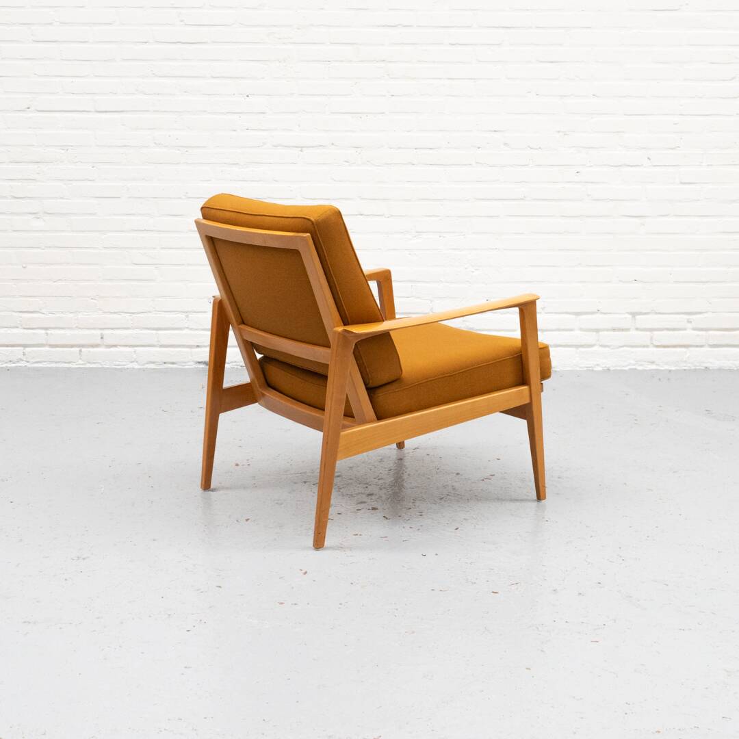 Fauteuil Walter Knoll Antimott du milieu du siècle