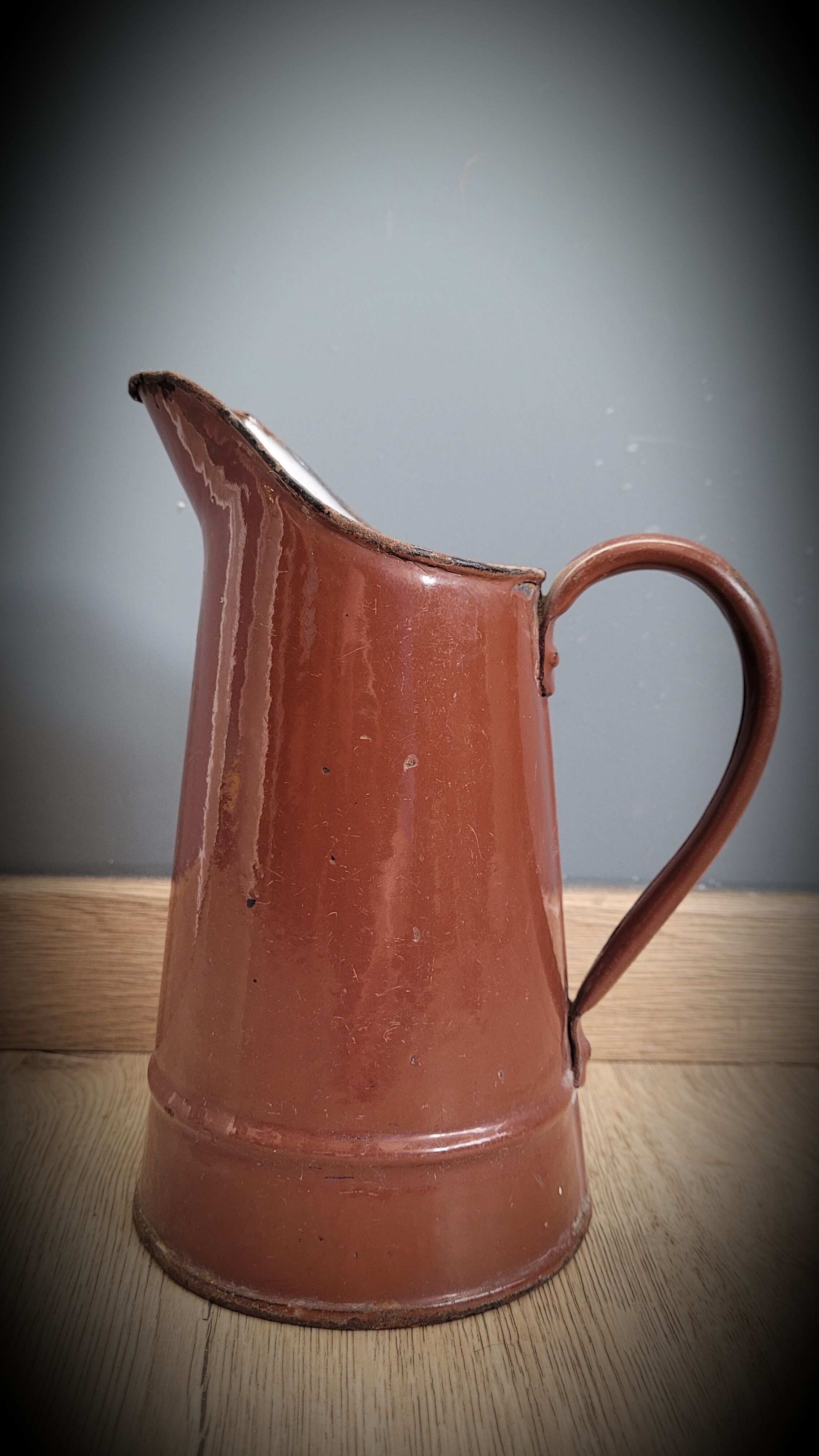 Broc pitcher enamelled brown
