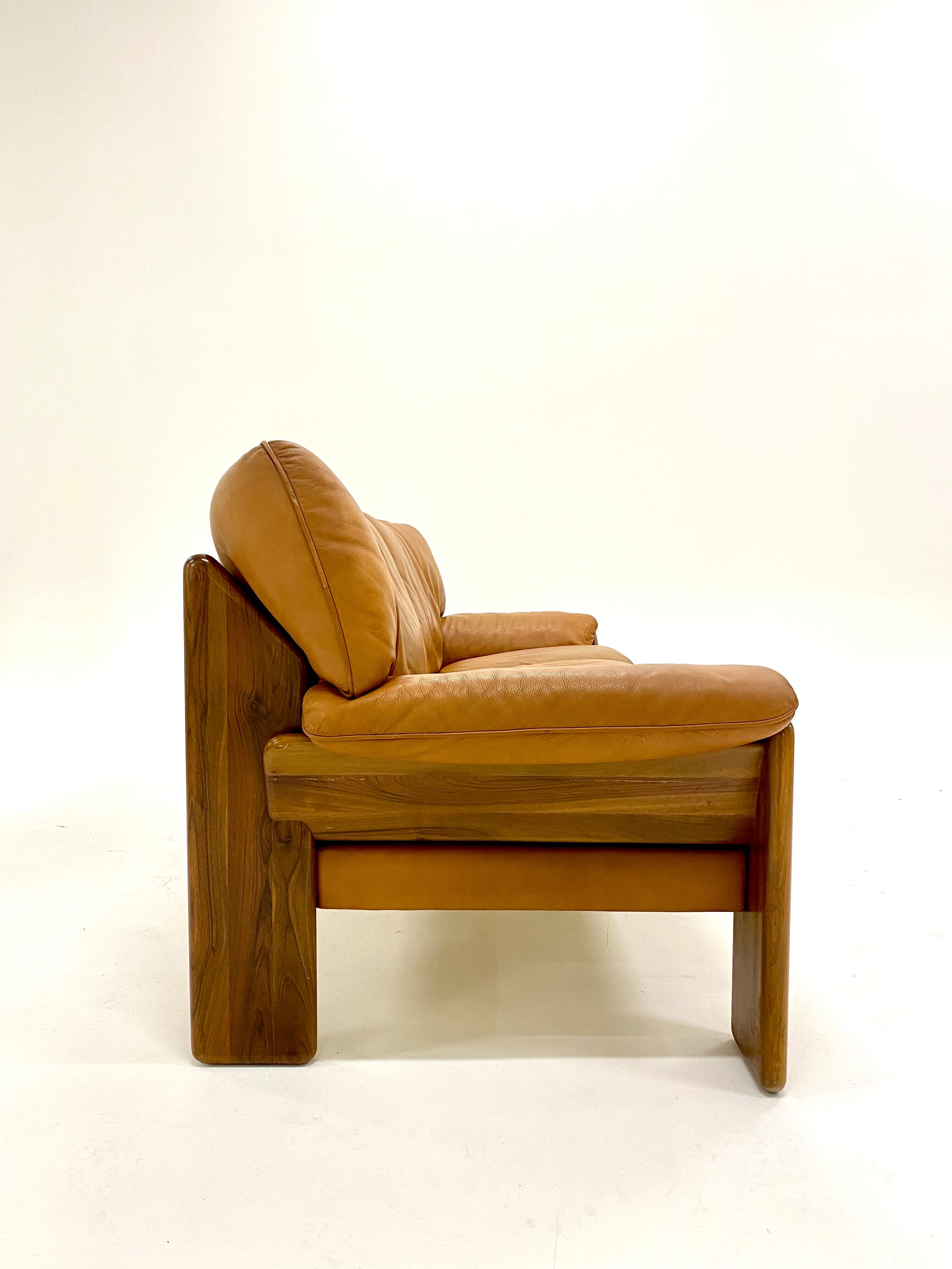 Cognac Leather Sofa By Sapporo For Mobil Girgi, Italy 1970s
