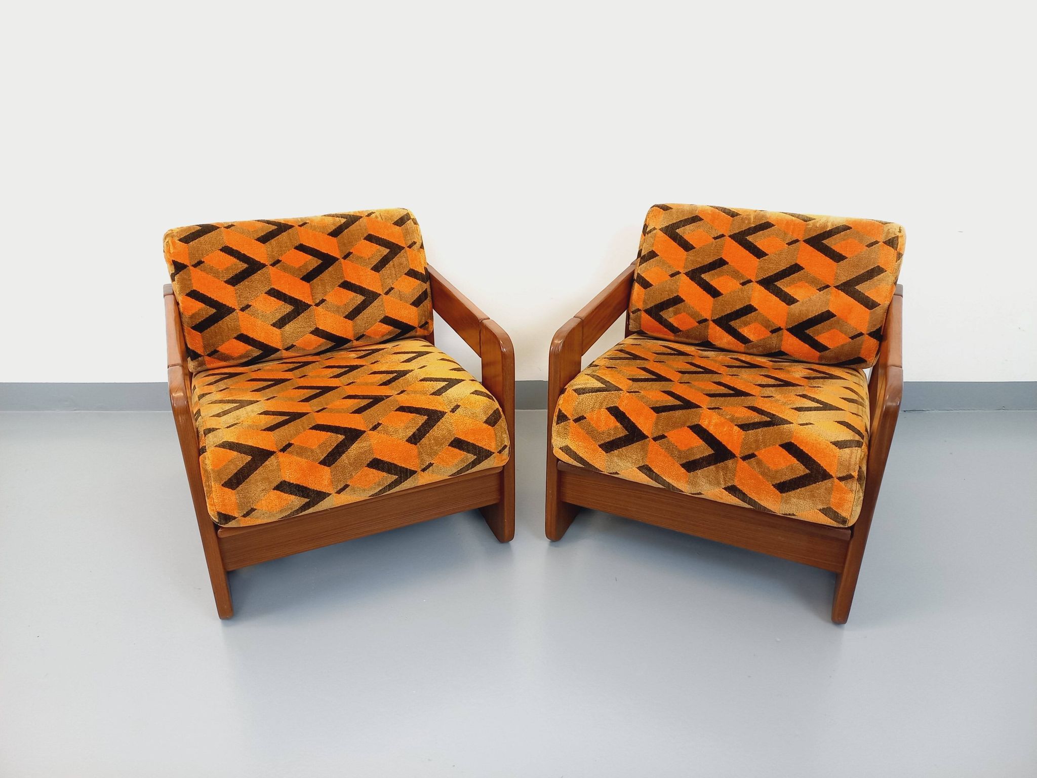 Pair of vintage walnut and velvet fabric sleigh armchairs from the 70s