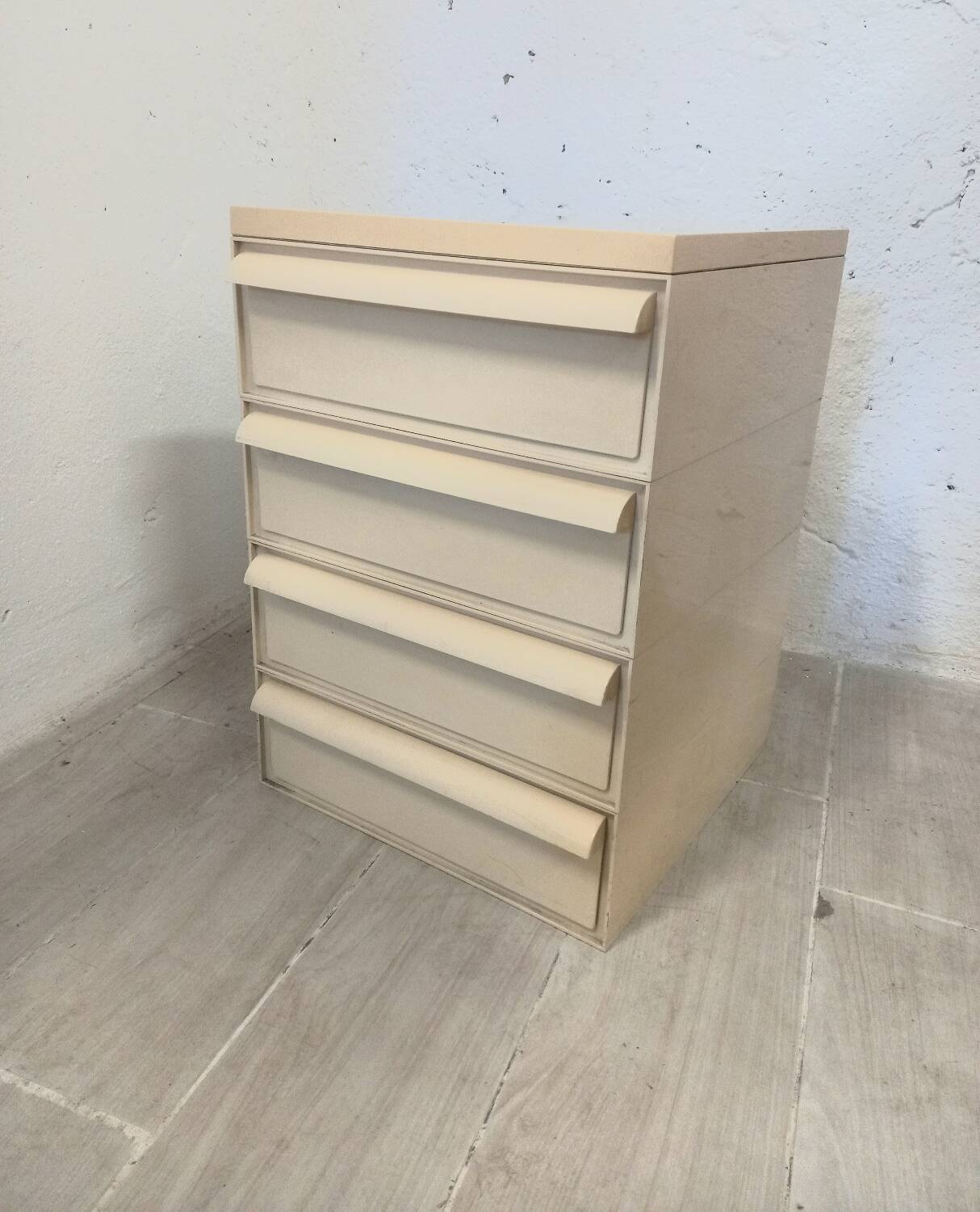 Commode à tiroirs Kartell 4901