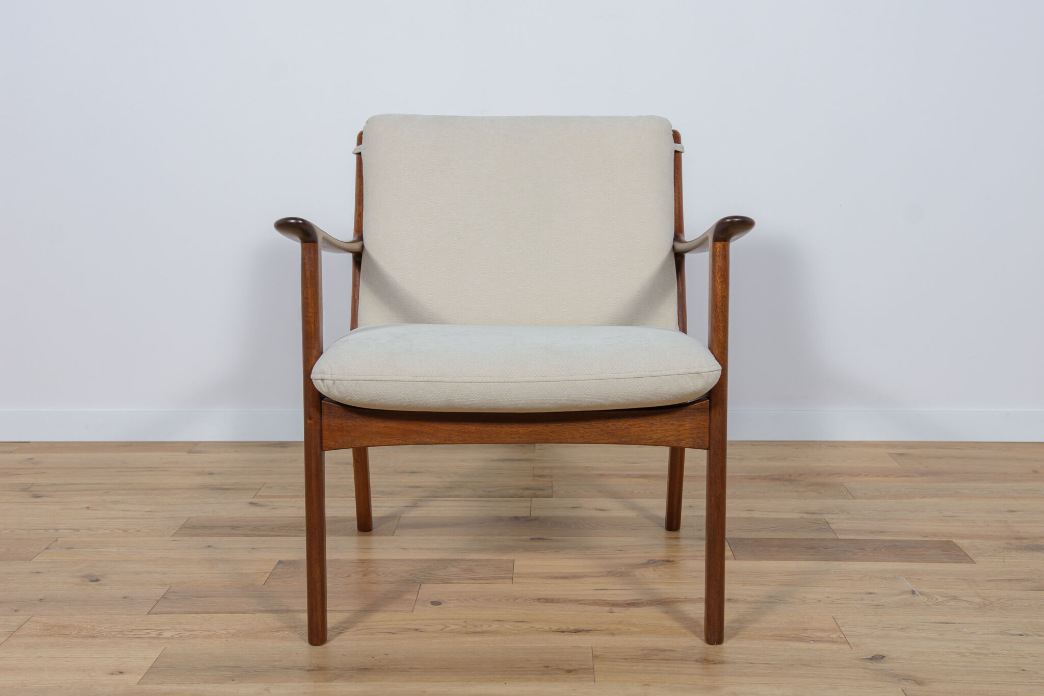 PJ112 Lounge Chairs by Ole Wanscher for Poul Jeppesens, 1960s, Set of 2