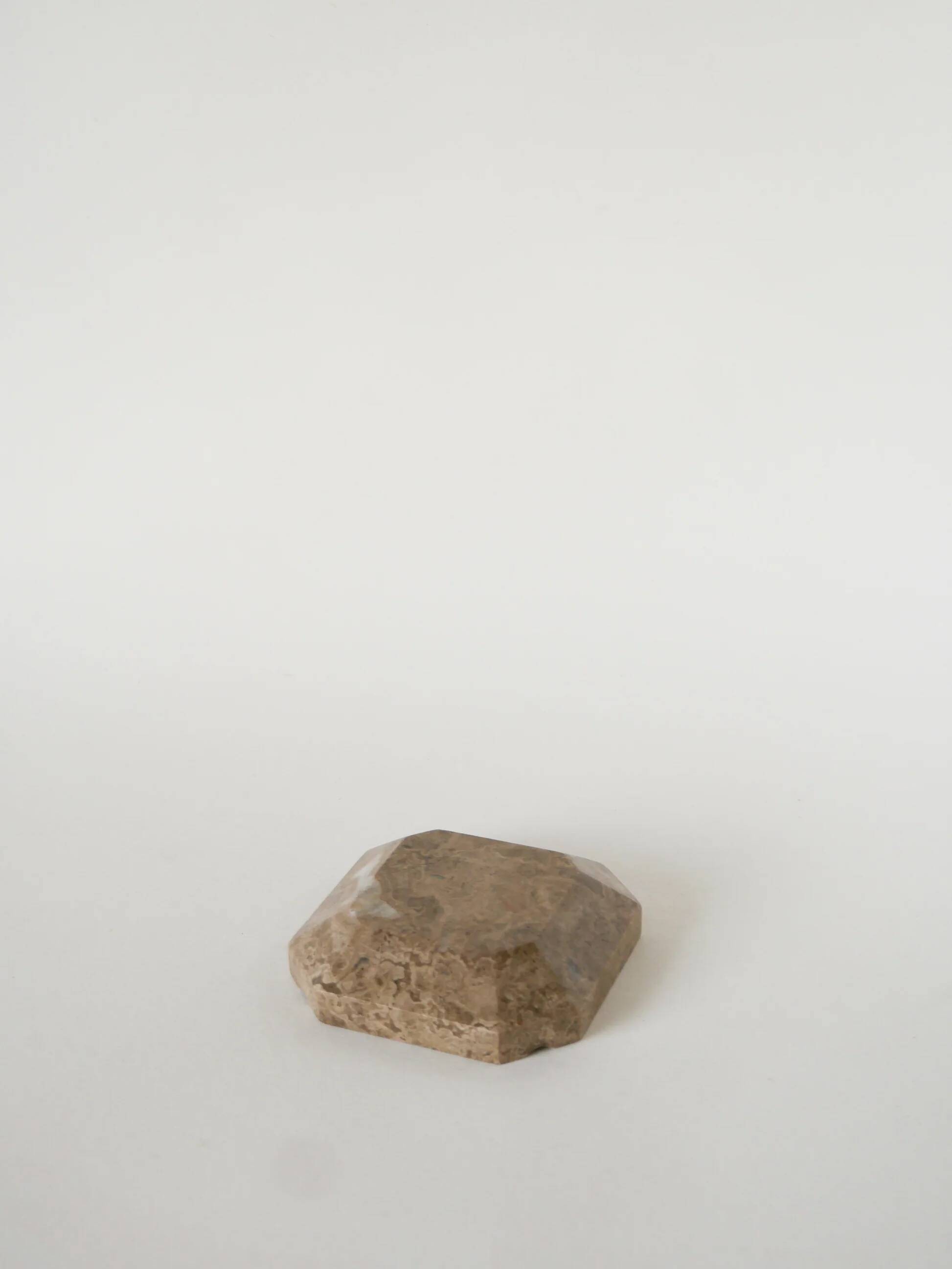 Cendrier en marbre, forme hexagonale, gris, 1970