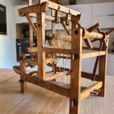 Table loom, old, made of wood.