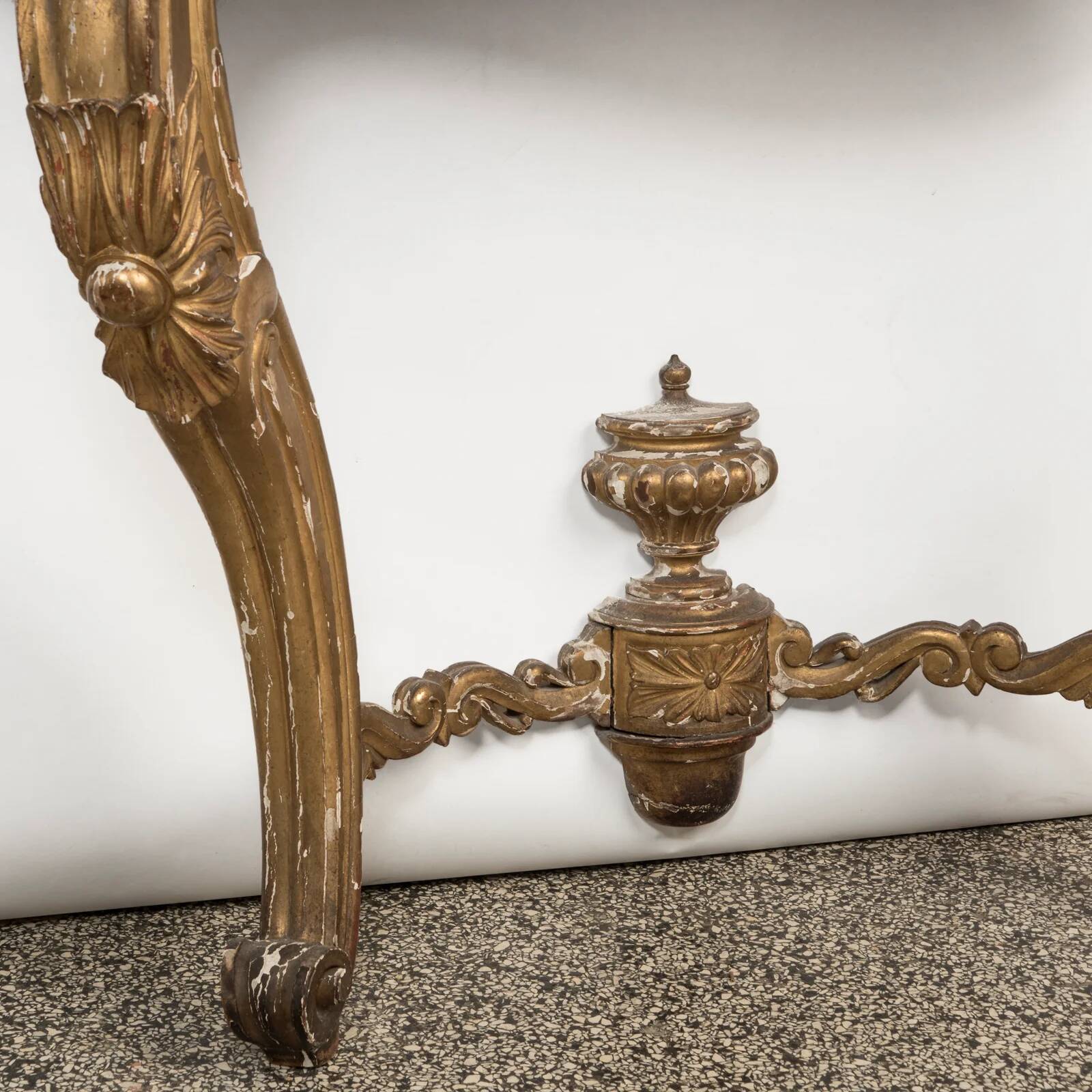 Console Louis XV en bois doré
