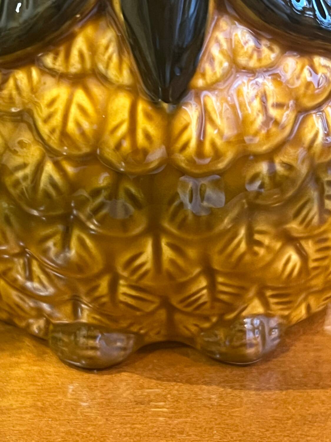 Owl 1970 / slipware box