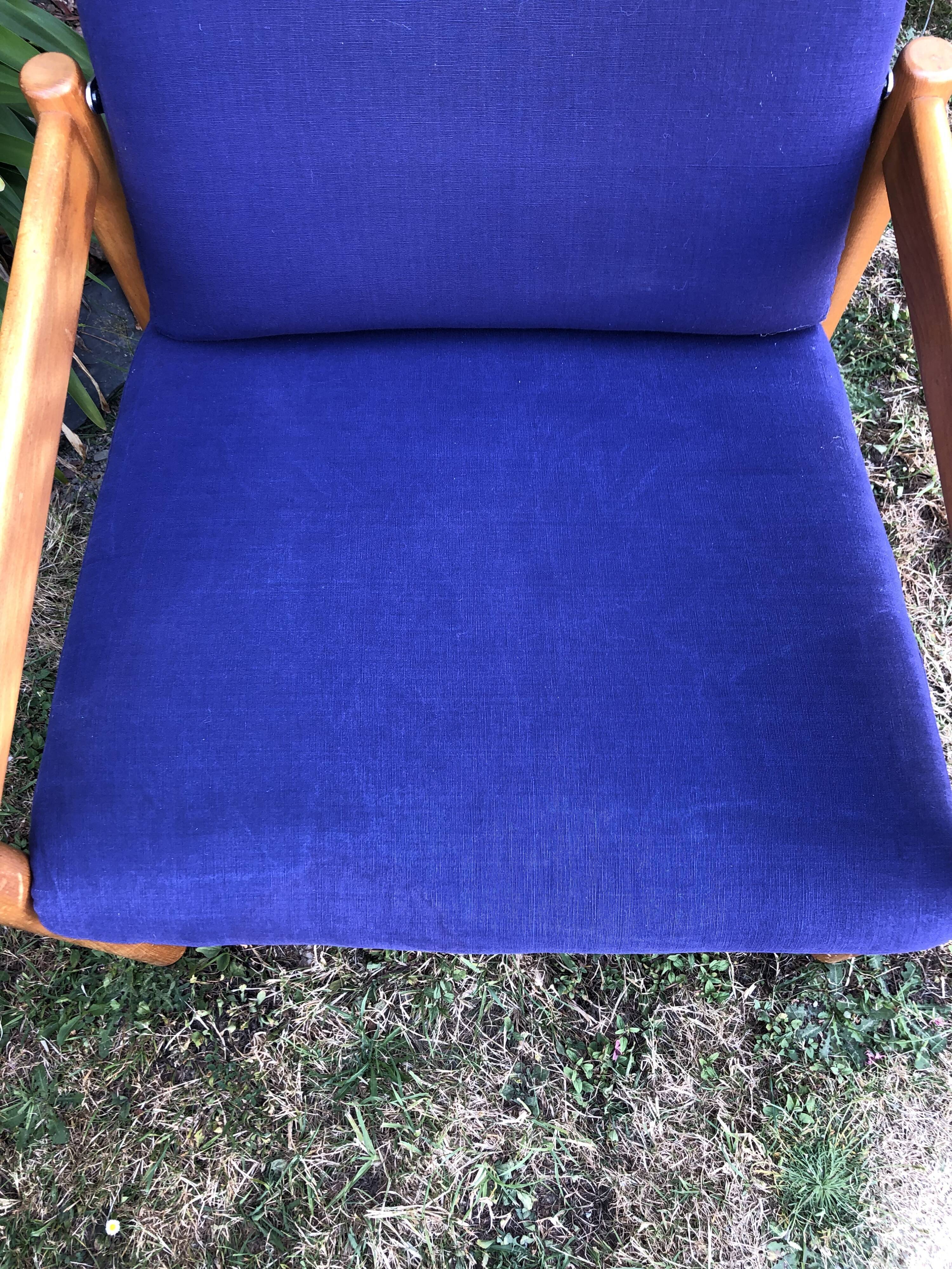 Duo de fauteuils vintage en hêtre lupton morton de john morton