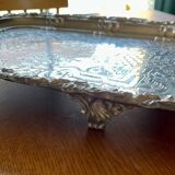 Tray on feet with handles