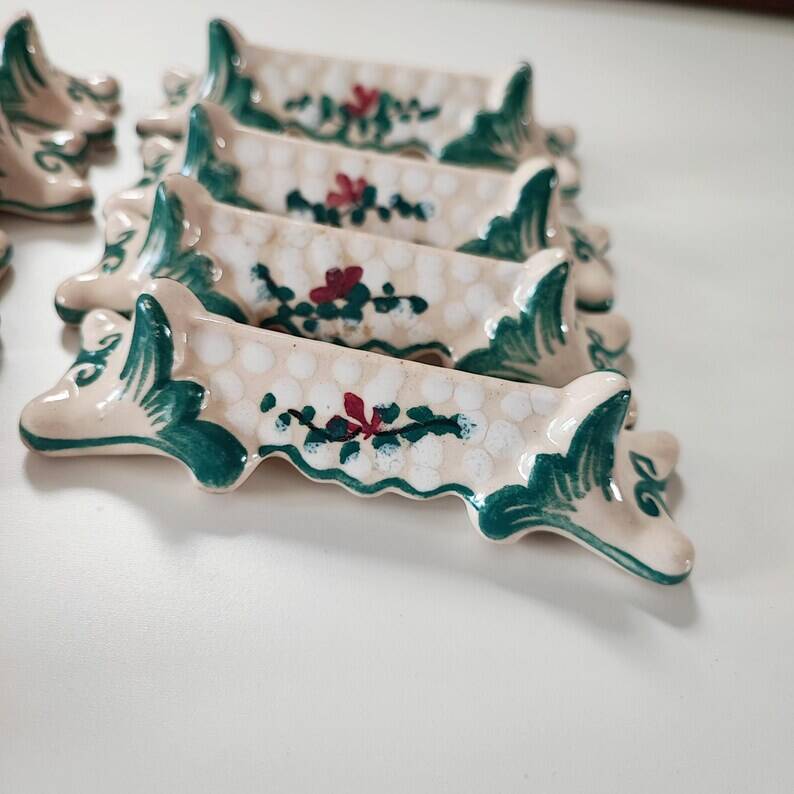 Set of 12 vintage knife rests in earthenware signed forah