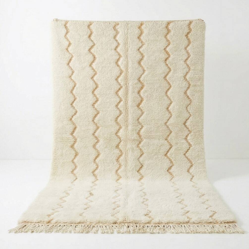 White Moroccan rug in wool with yellow zigzag 150x250 cm