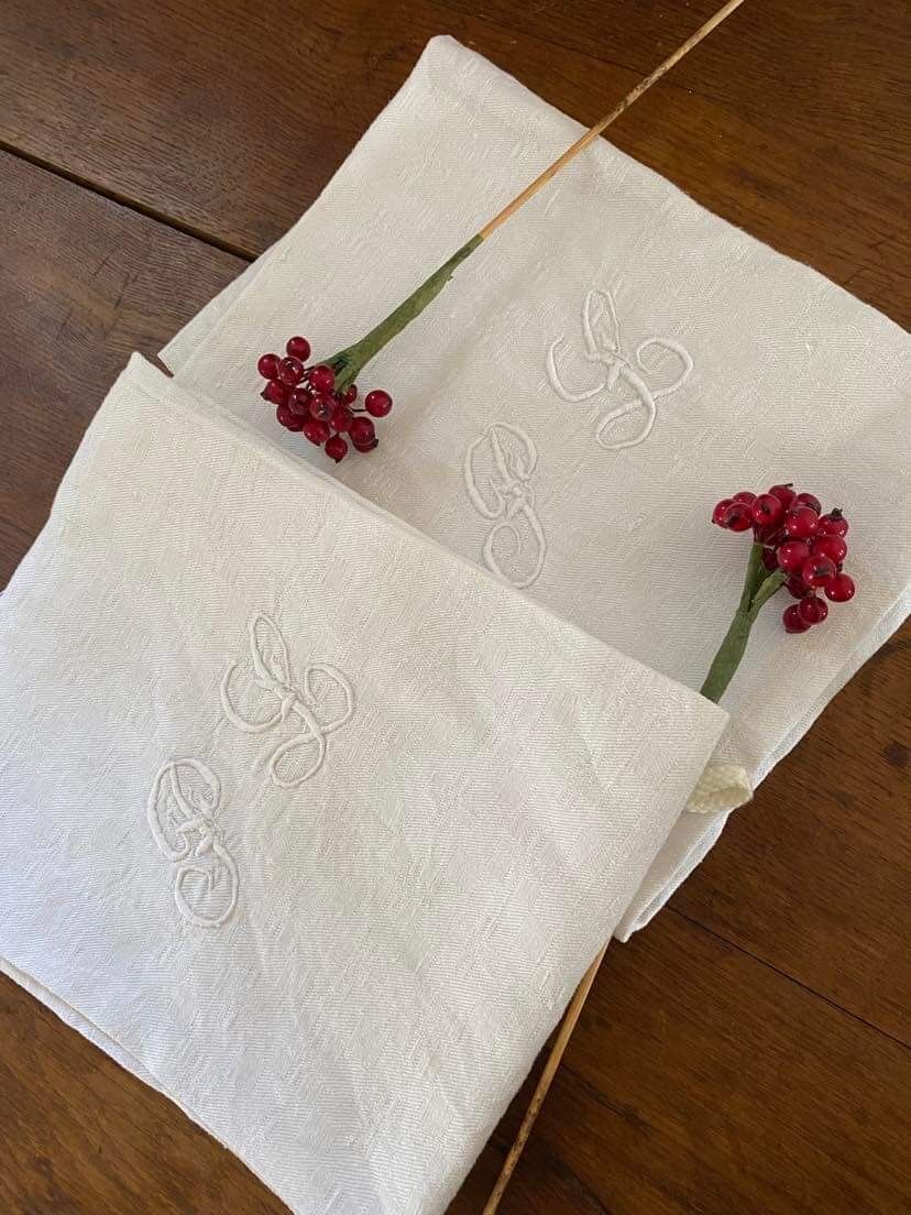 Damask cotton tea towels monogram LP.