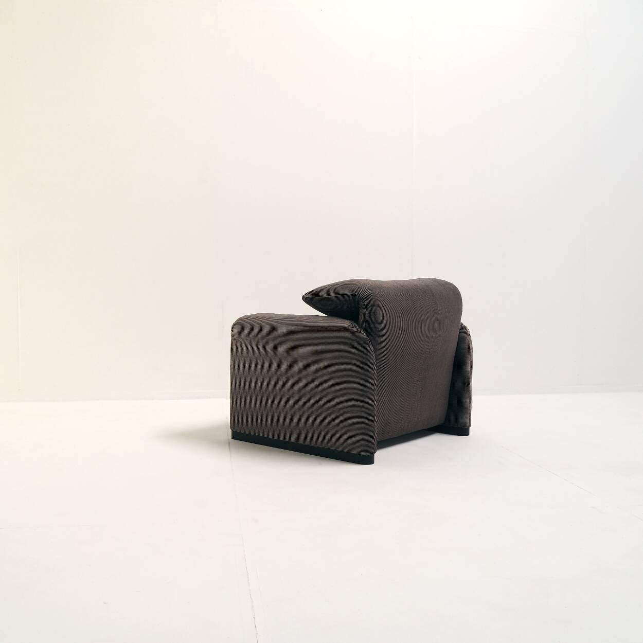 Maralunga Lounge Chair by Vico Magistretti for Cassina