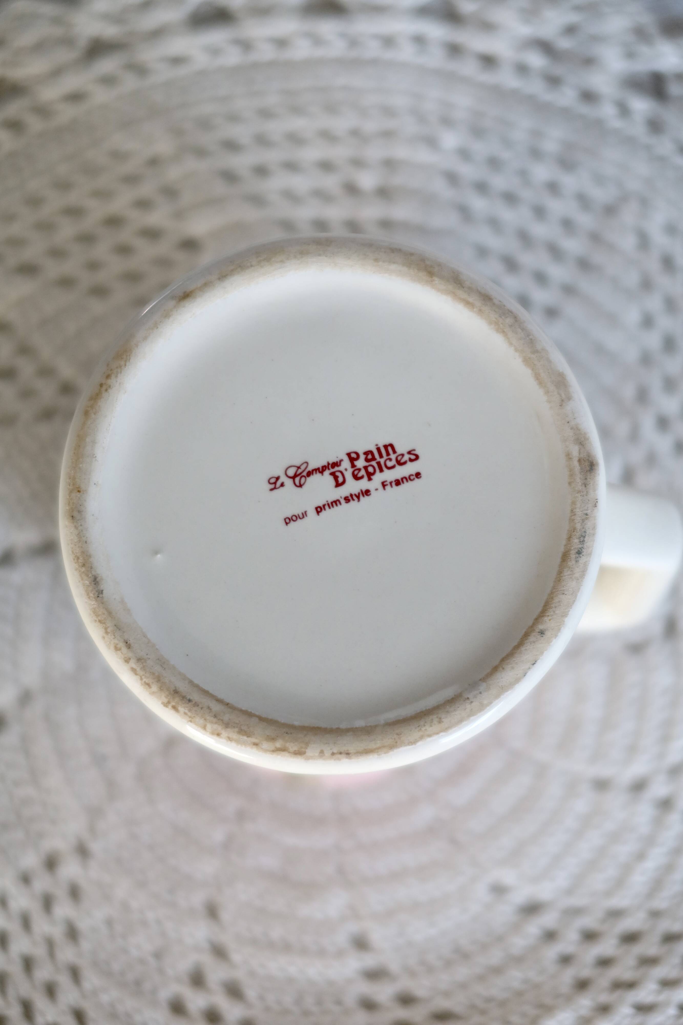 Vintage ivory earthenware milk jug with cherry pattern – Le Comptoir Pain d’Épices