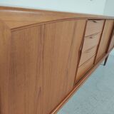 Scandinavian teck line RT Màbel model 272, 60s