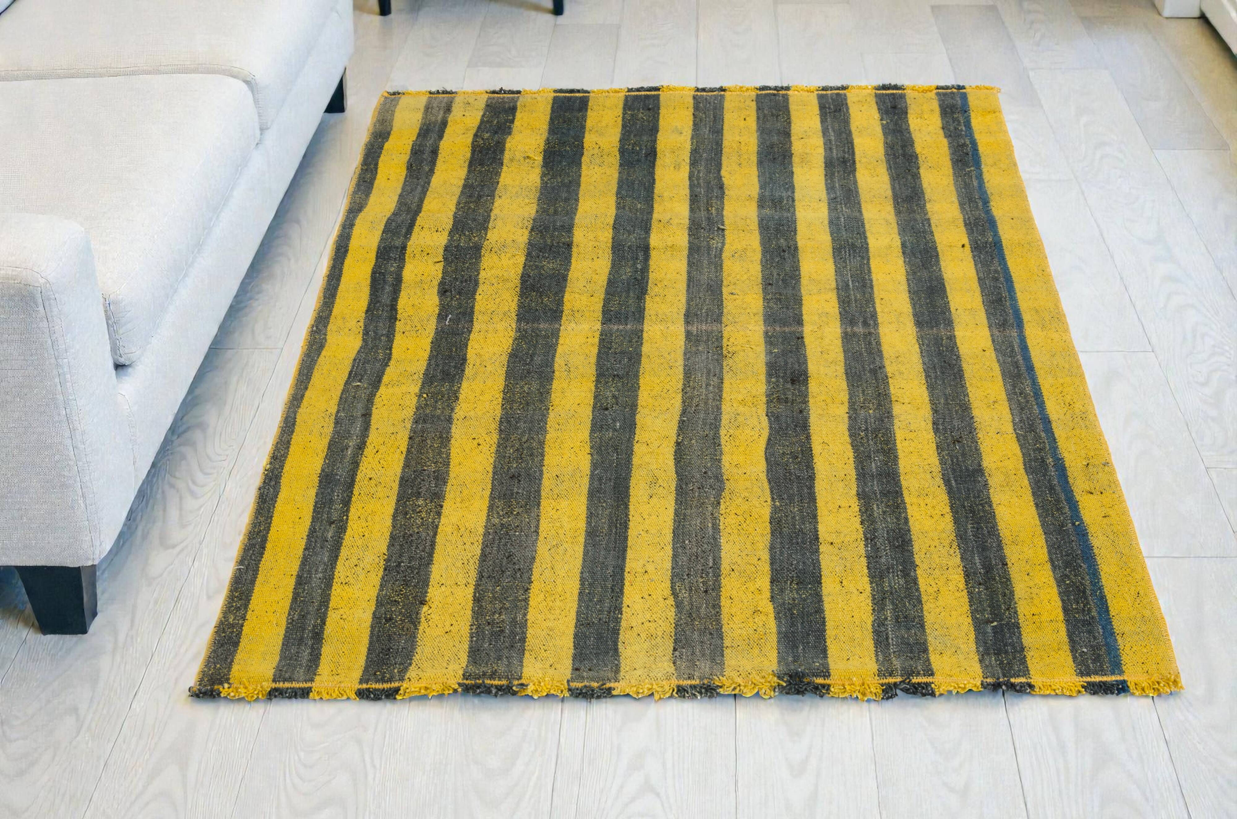Tapis Kilim à Rayures Turques Vintage