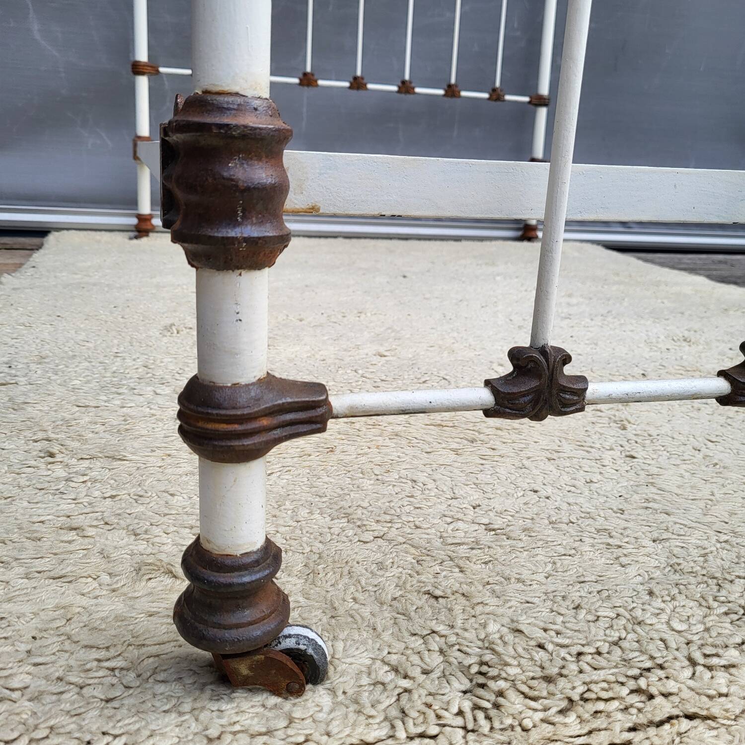 Art Deco Accolade Bed on Casters 190x120