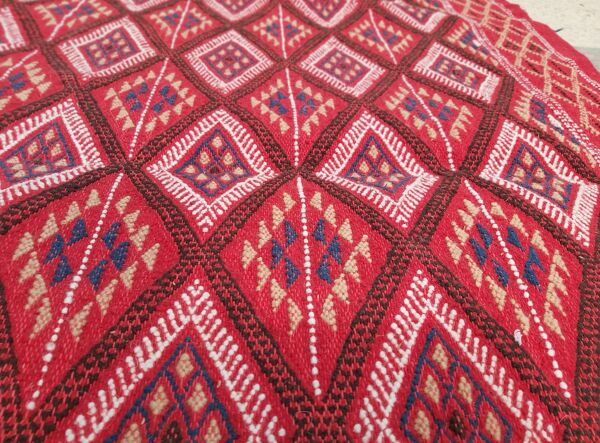 Tapis rouge traditionnel fait main en pure laine 120x225cm