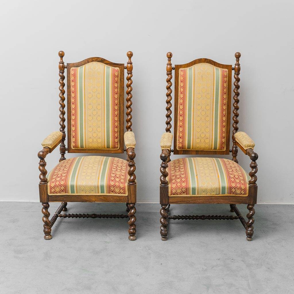 Pair of antique armchairs in wood and fabric with armrests – Classic style
