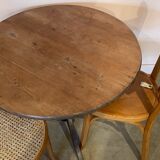 Round table