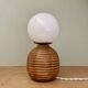 Lampe vintage opaline blanche et bois