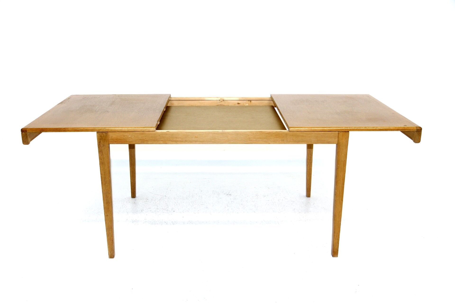 Oak dining table, Erik Wørtz, Sweden, 1960