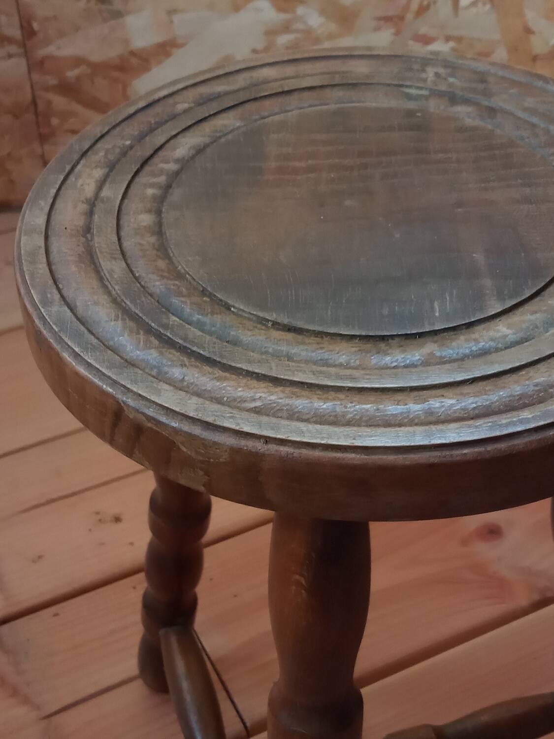 Tripod stool with turned legs