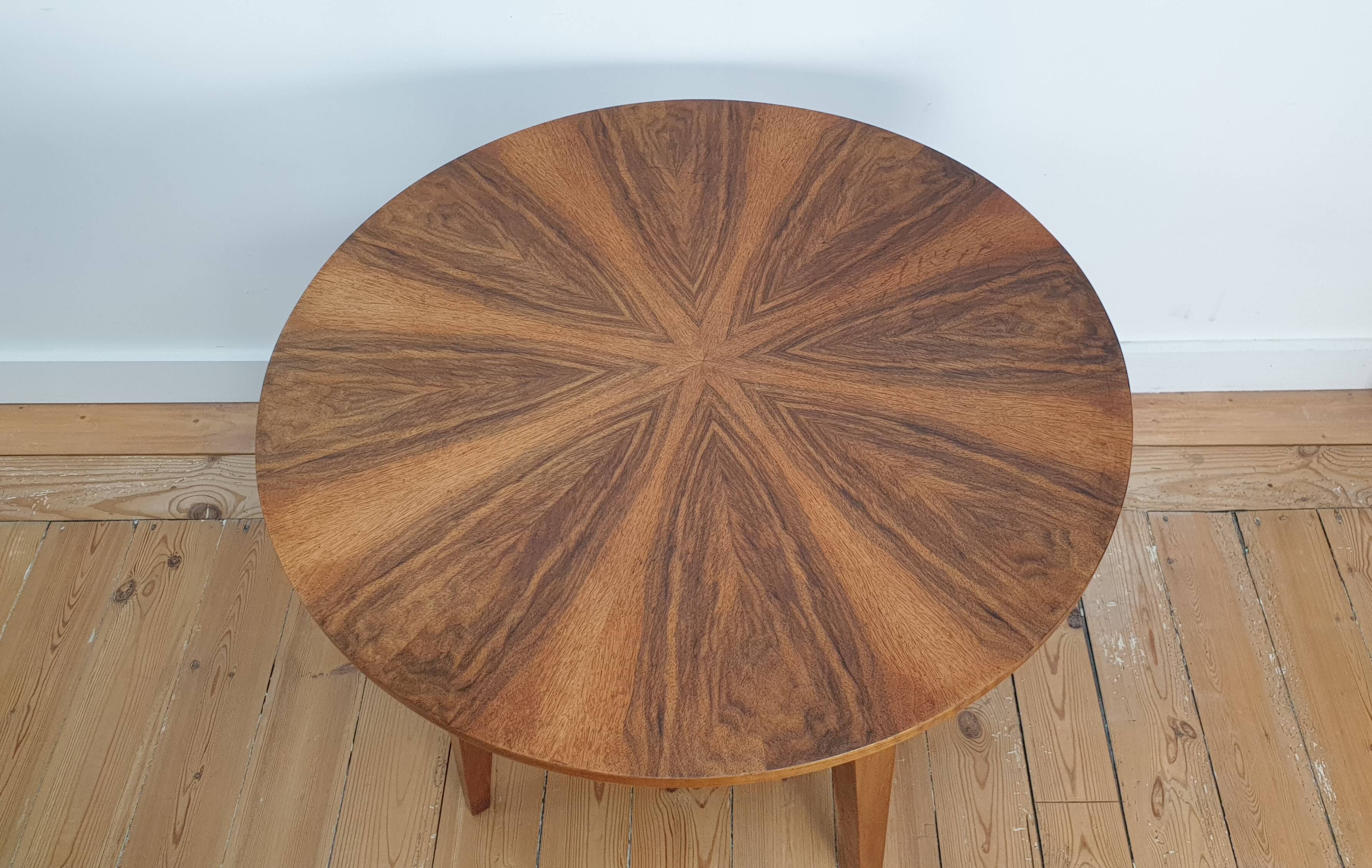 Pedestal table in Scandinavian taste around 1960