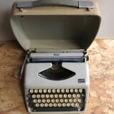 Old writing machine triumph tippa bakelite grey + vintage trunk