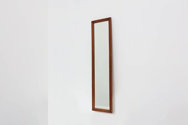 Miroir Art déco français avec cadre en chêne sculpté, vers 1930
