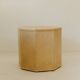 Petite table d’appoint octogonale en rotin couleur crème