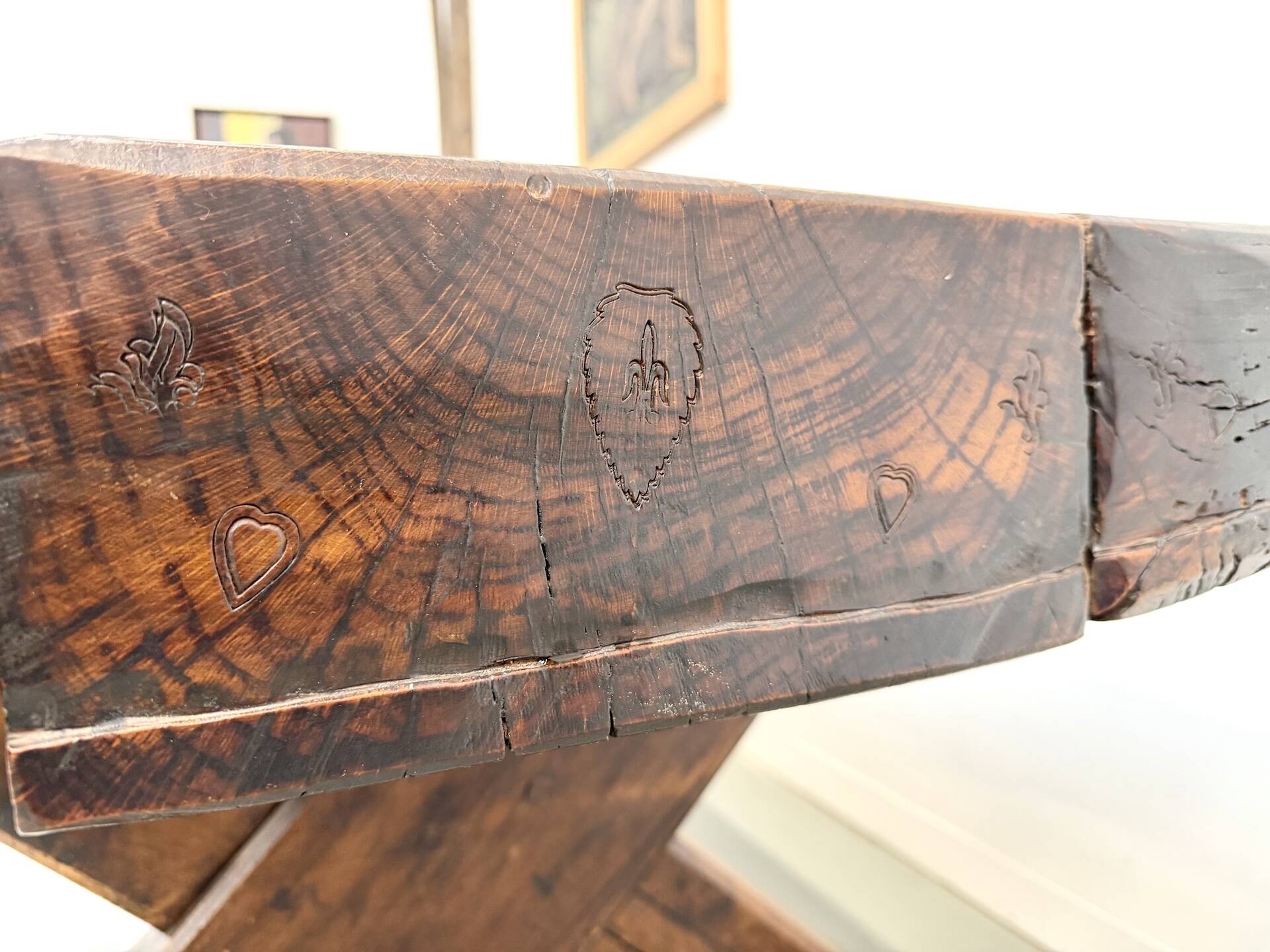 Table Brutaliste en Chêne Massif, Art Populaire (Vers 1900)