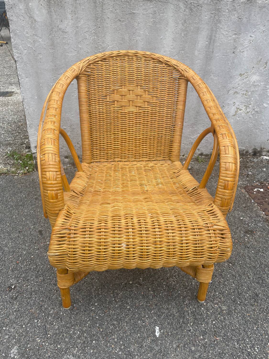 Rattan children's armchair