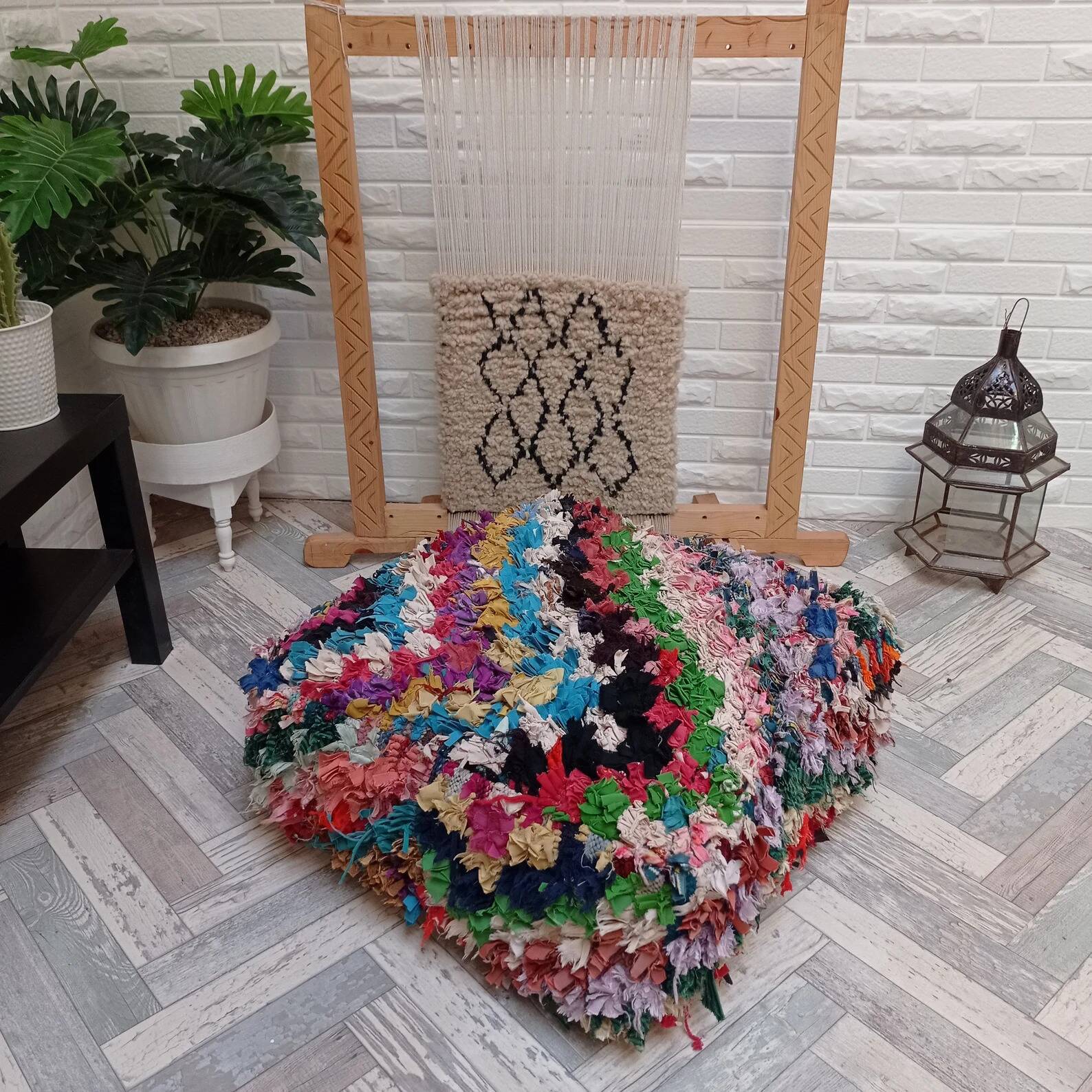 Handmade Berber pouf in wool 60 X 60 X 20 CM