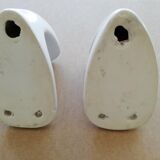 Lot de 2 patères en porcelaine