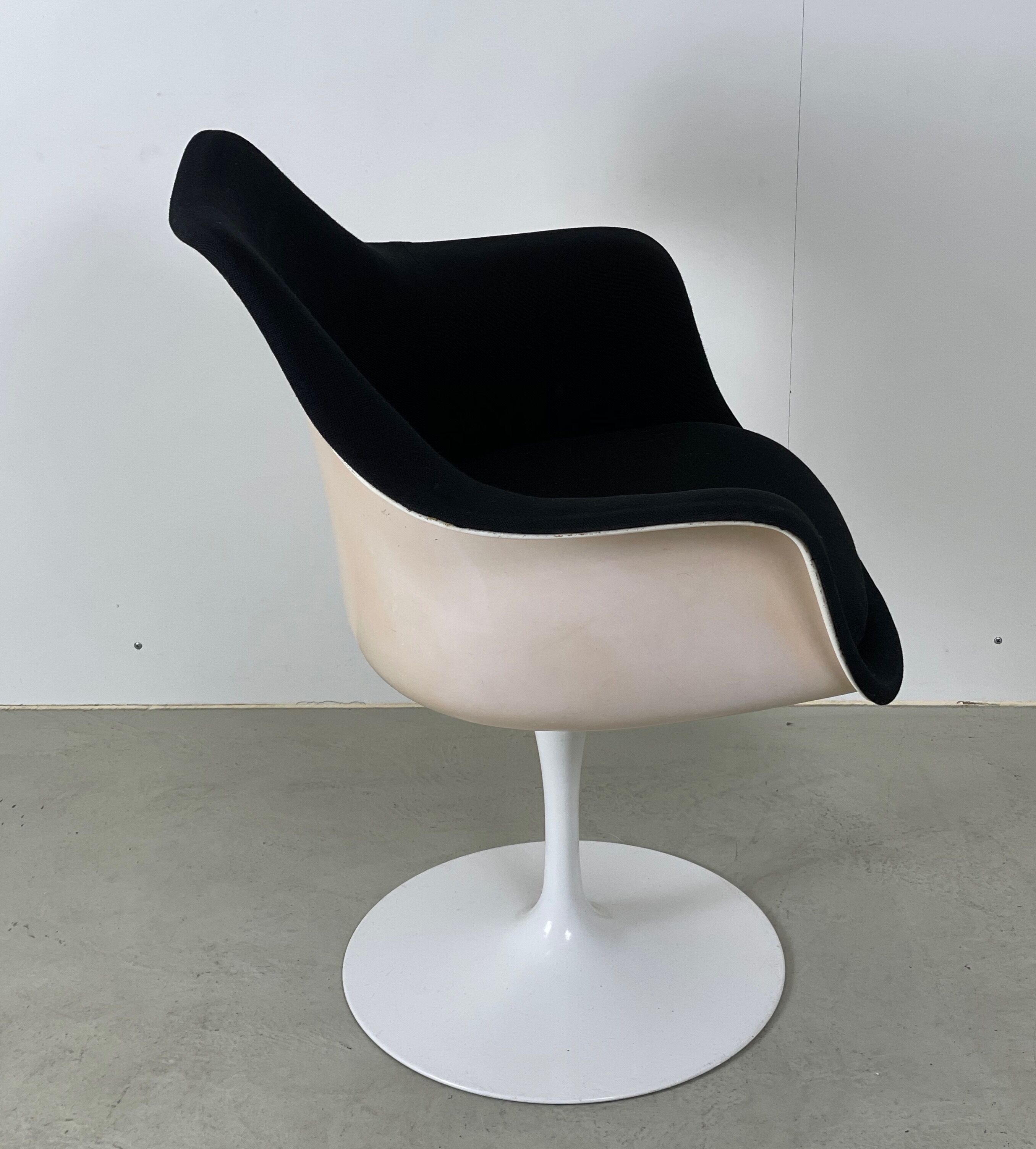 Fauteuil Tulip pivotant d'Eero Saarinen pour Knoll International