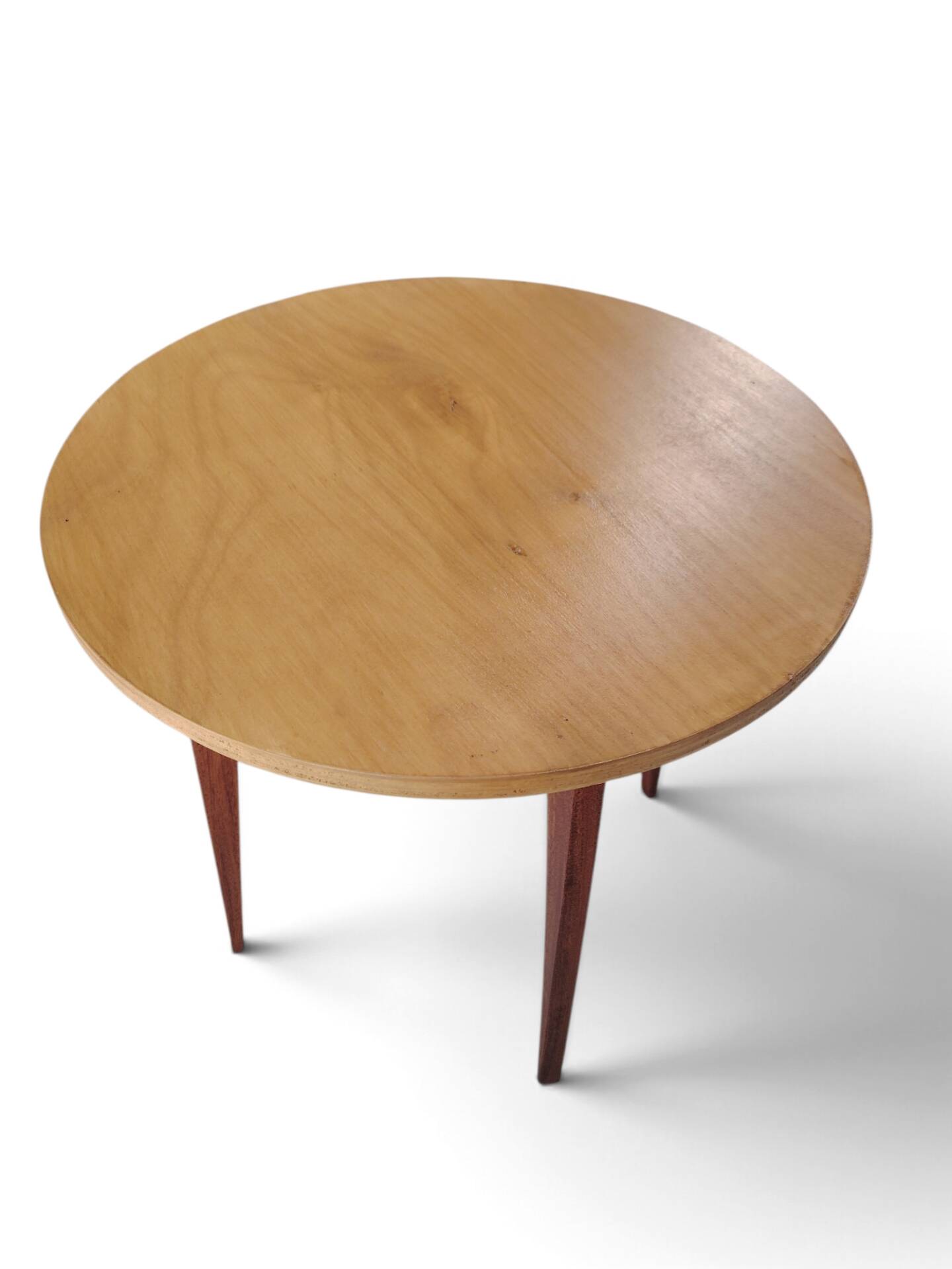 Guéridon vintage moderniste à pieds effilés table d'appoint années 50