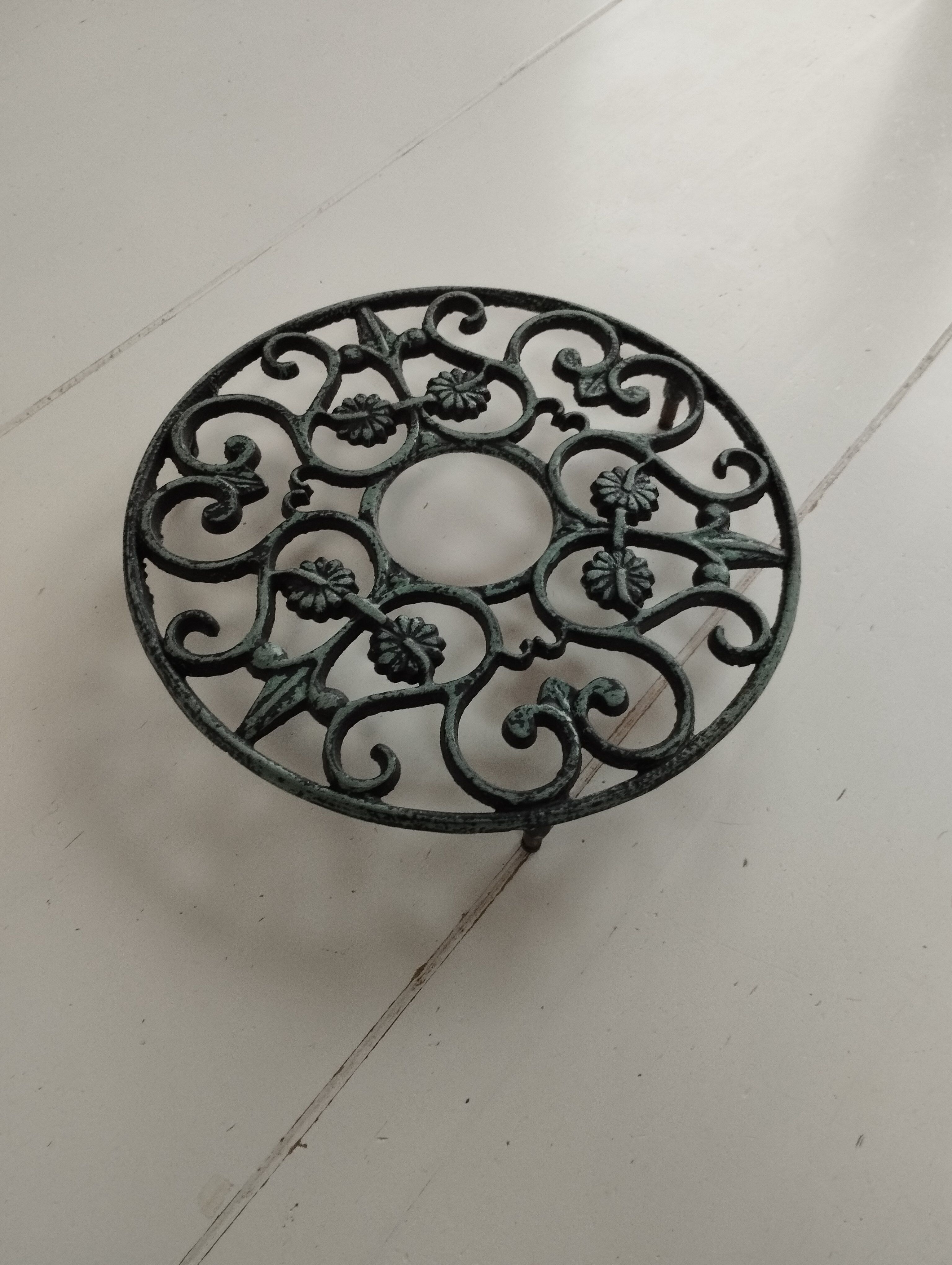 Vintage cast iron trifle