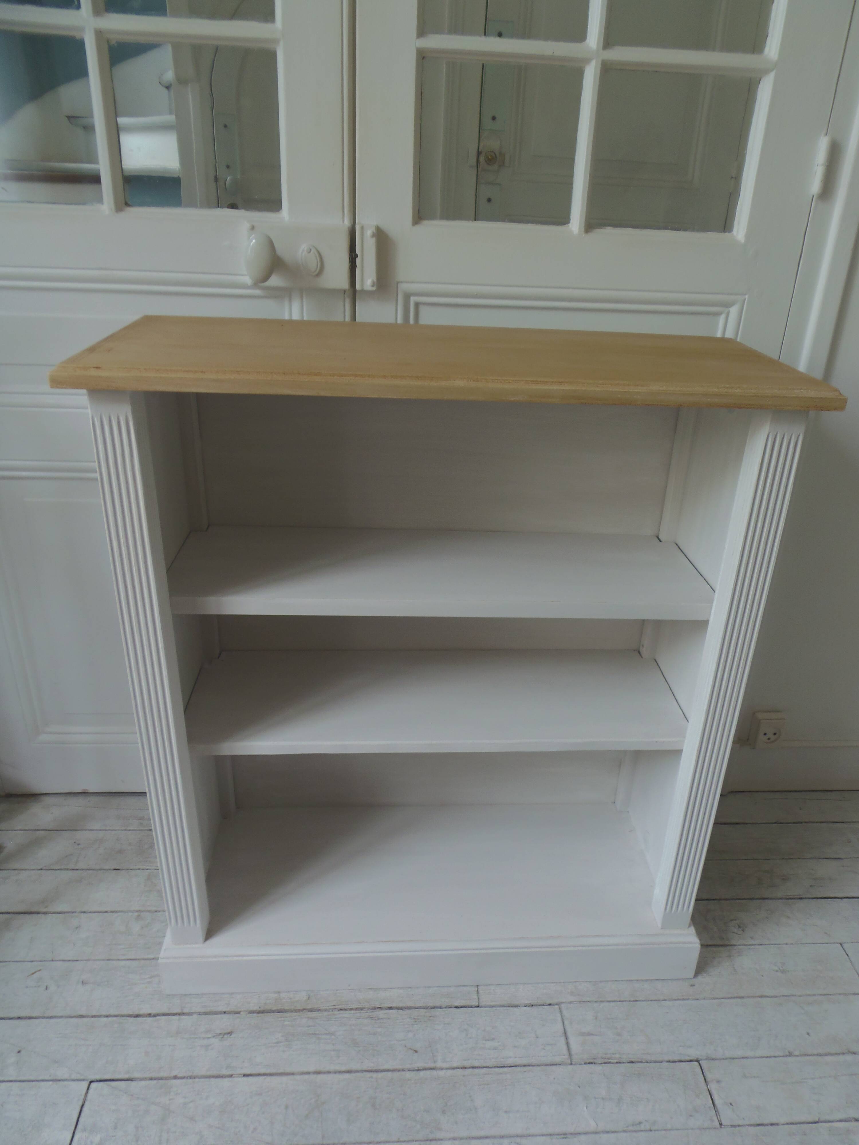 Re-enchanted bookcase in pearl gray, light oak waxed top.