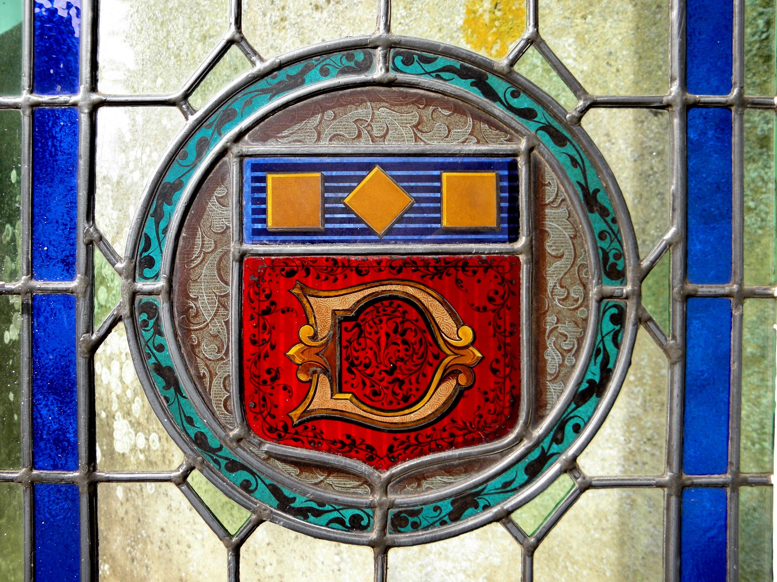 Ensemble de portes et fenêtres à vitraux