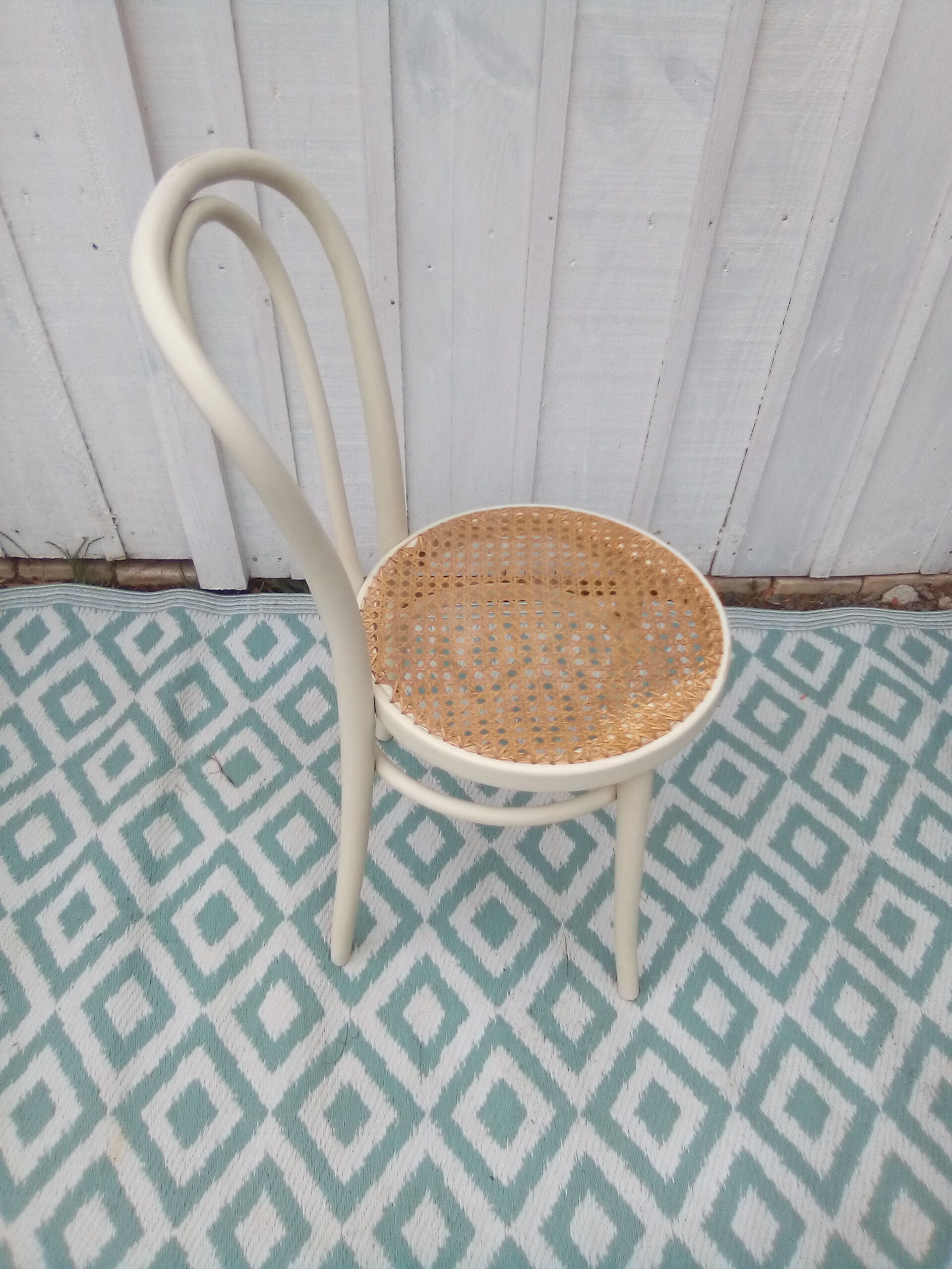 Lot of 4 bistro chairs in caned wood