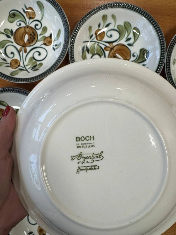 Assiettes creuses Boch La Louvière