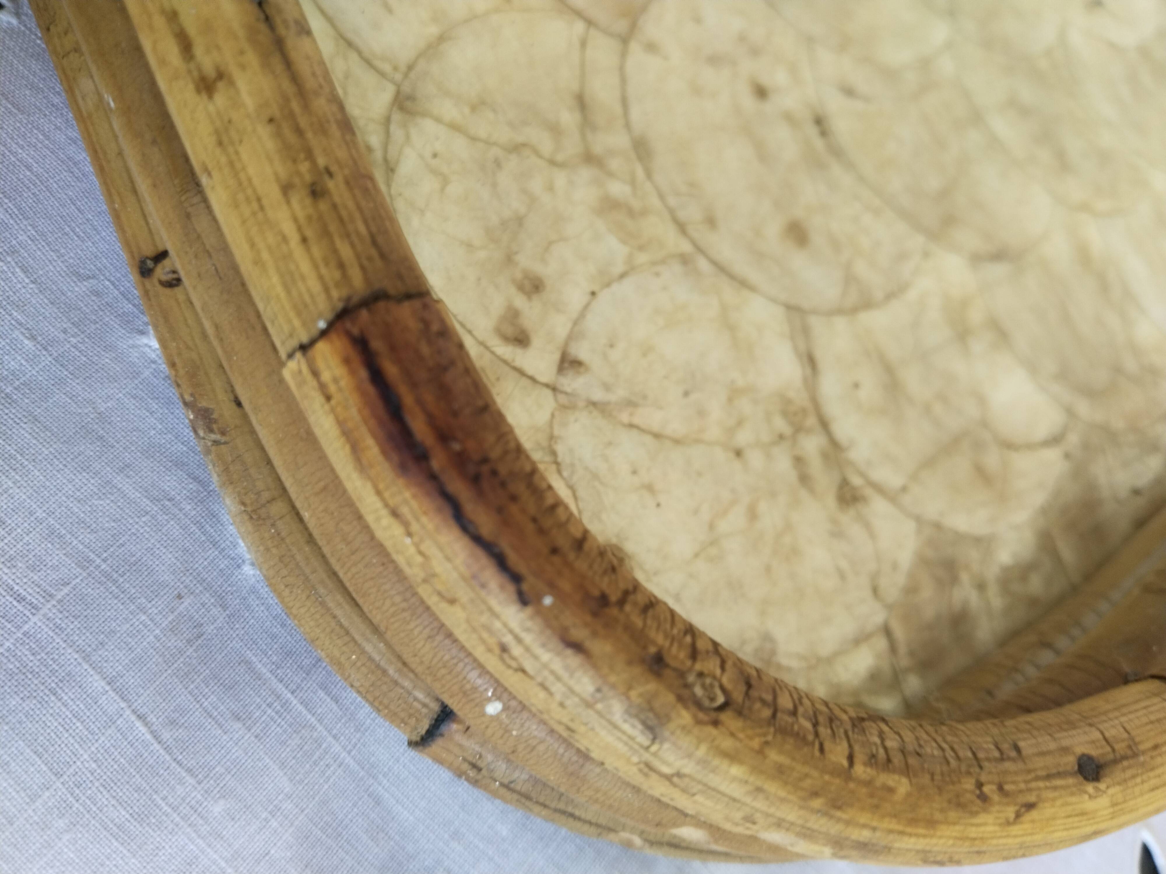Rattan and mother-of-pearl serving tray, Capiz shell