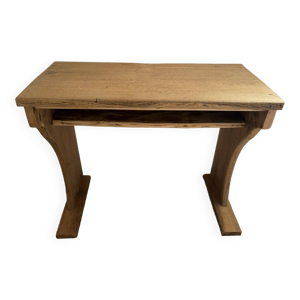 Bureau ancien pour enfant