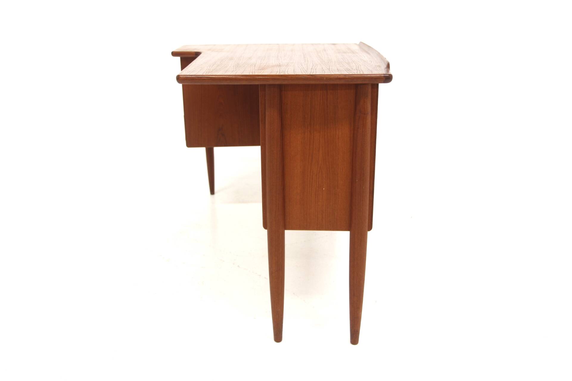 Scandinavian teak desk "A10", Göran Strand, Lelångs Möbelfabrik, Sweden, 1950