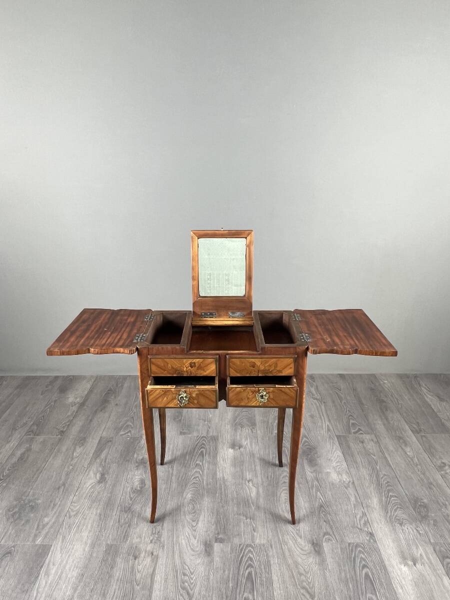 Sewing table in marquetry in the Louis XV style, 20th century